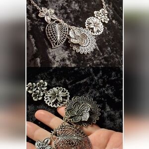 Premier Designs Silver Floral Charm Necklace